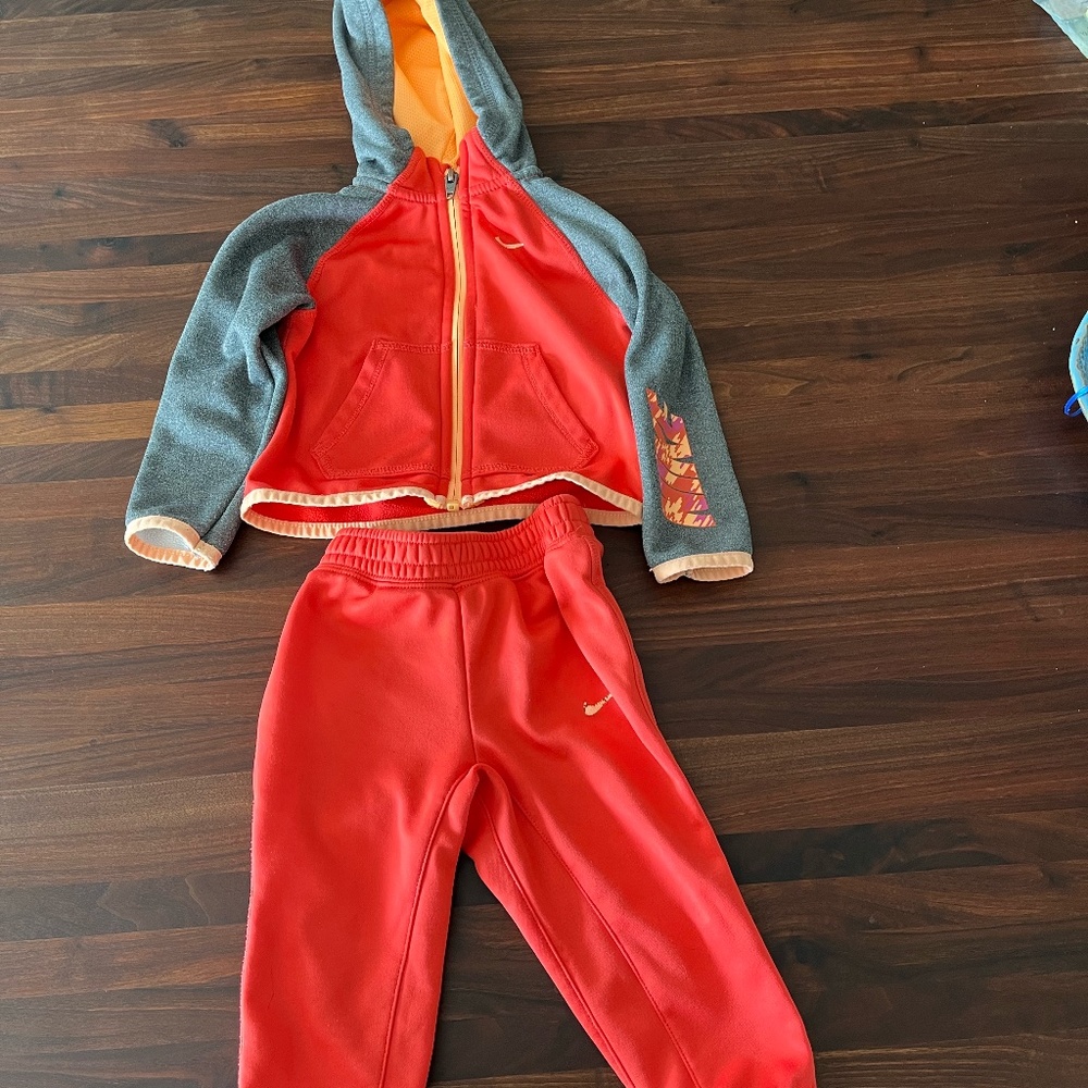 Nike Dri-Fit suit size 18months.  Pink/peach/grey.